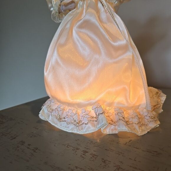 Vintage Christmas Angel Tree Topper Light Up Wings Candle White Gown - Picture 4 of 6